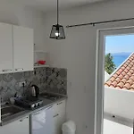 Ela Pansiyon Baška Voda